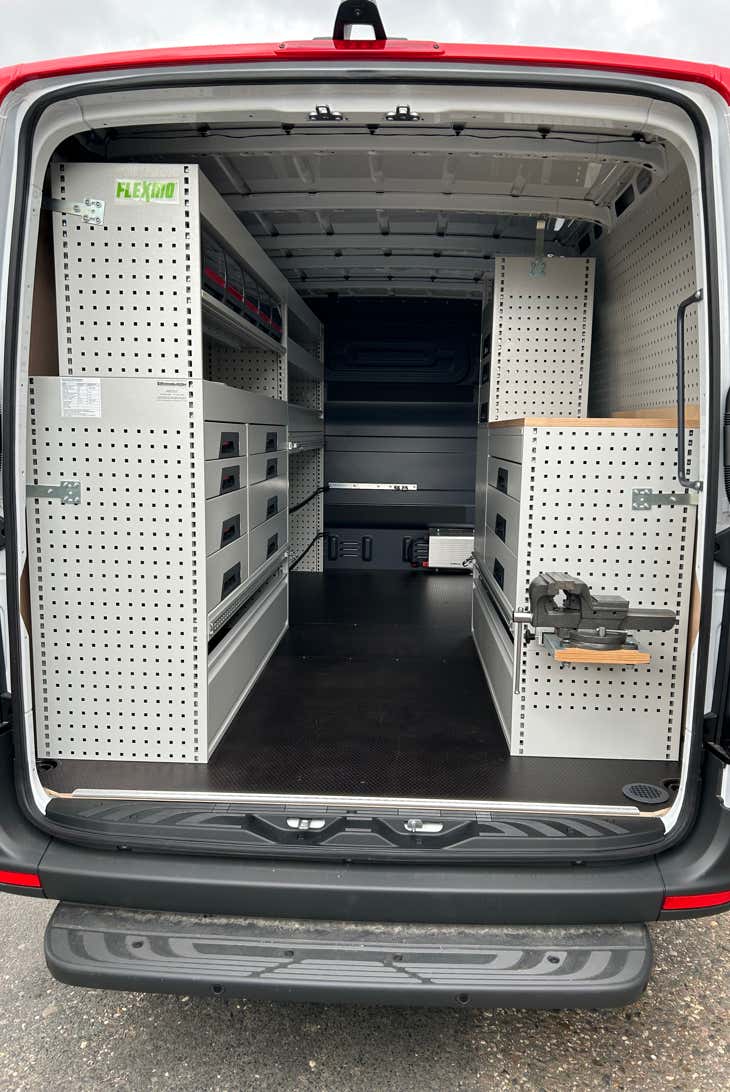 Flexmo Fahrzeugeinrichtung Sprinter Heckansicht